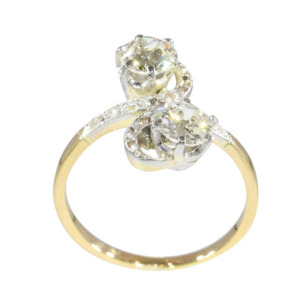 Antique Belle Epoque Toi et Moi Old Cut Diamond Ring In Yellow Gold and Platinum