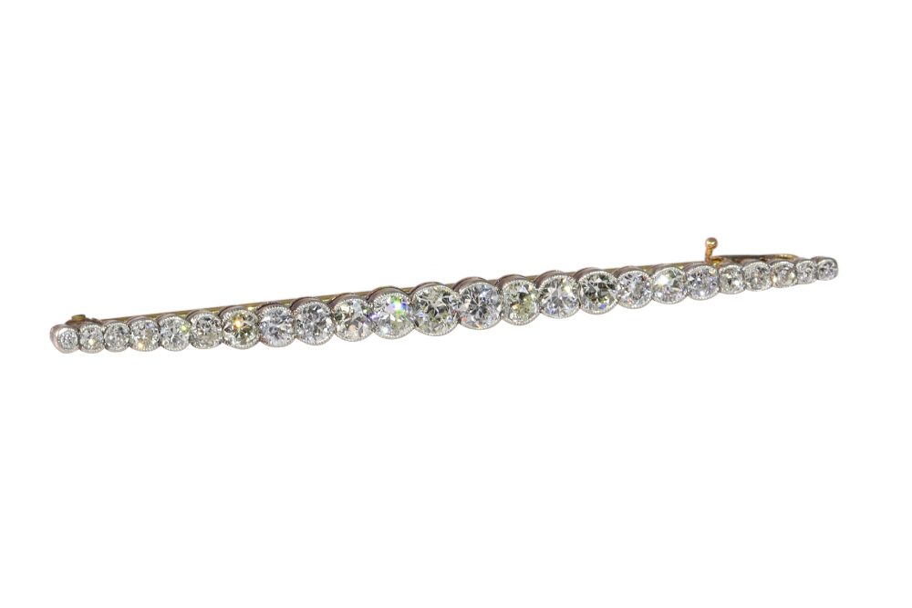 Art Deco Bar Brooch In Yellow Gold And Platinum With Old Cut Diamonds