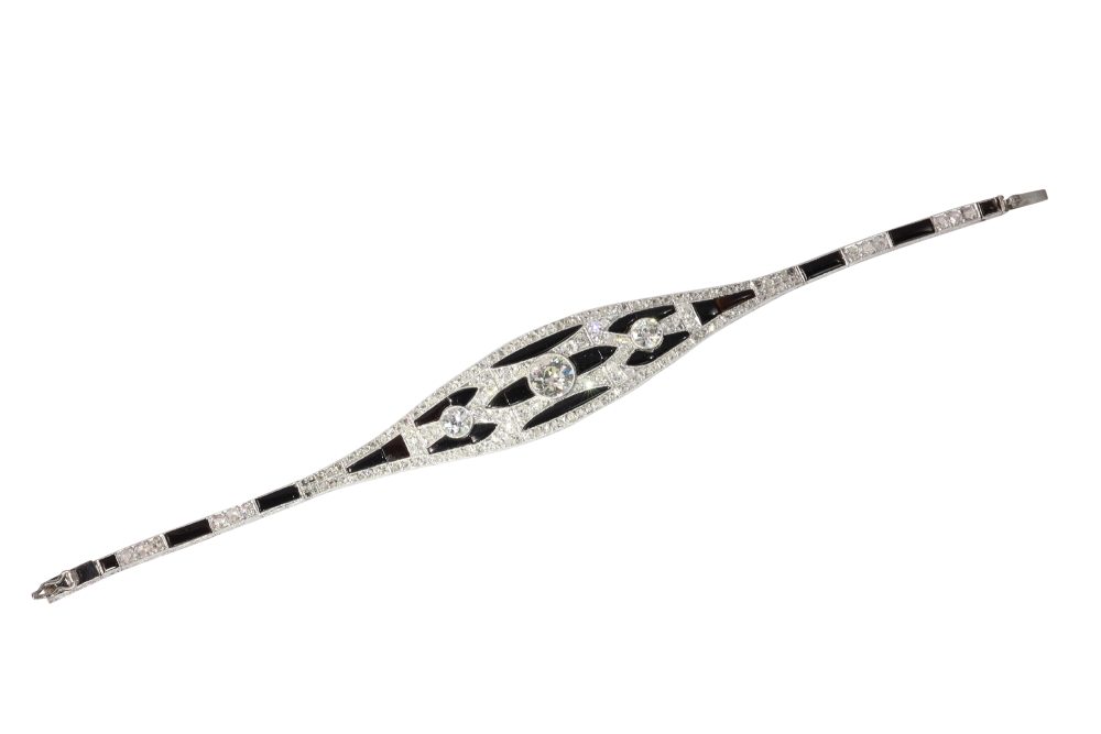 Antique Art Deco Old Cut Diamond And Onyx Bracelet In Platinum