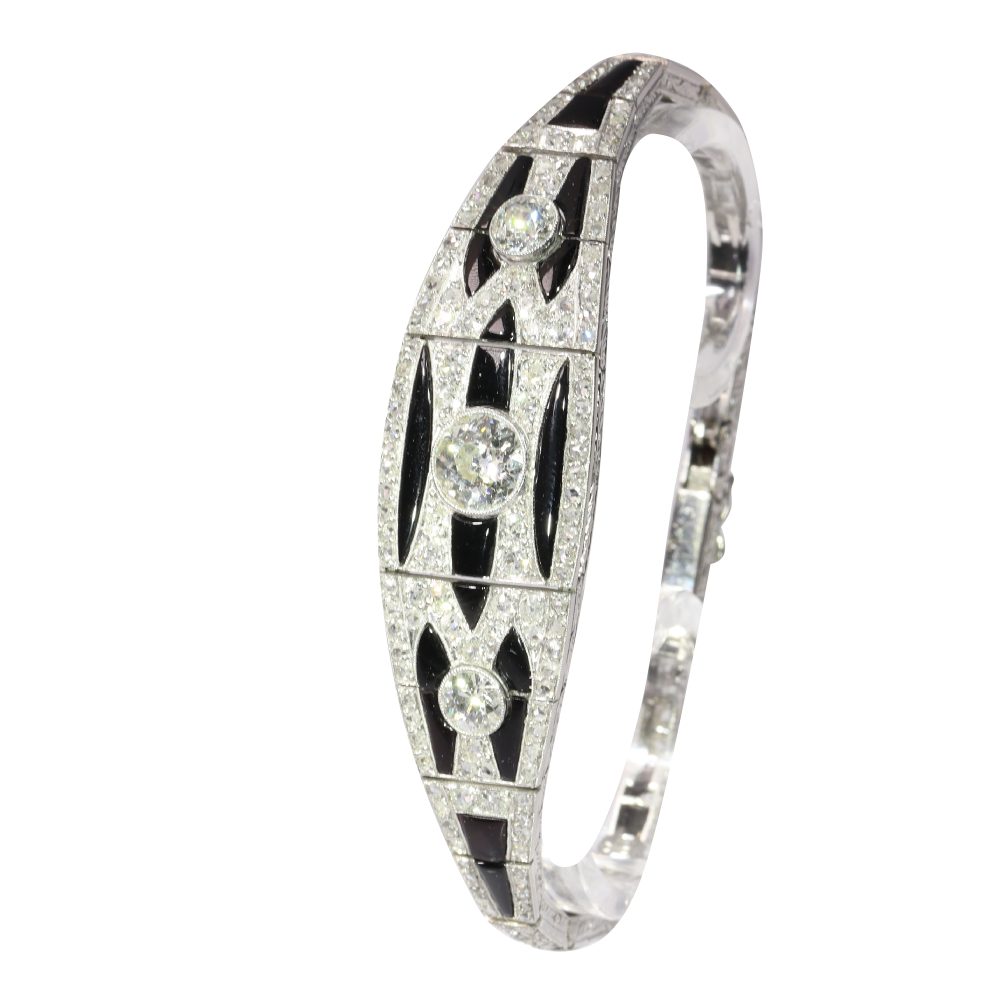 Antique Art Deco Old Cut Diamond And Onyx Bracelet In Platinum