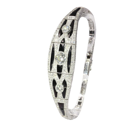 Antique Art Deco Old Cut Diamond And Onyx Bracelet In Platinum