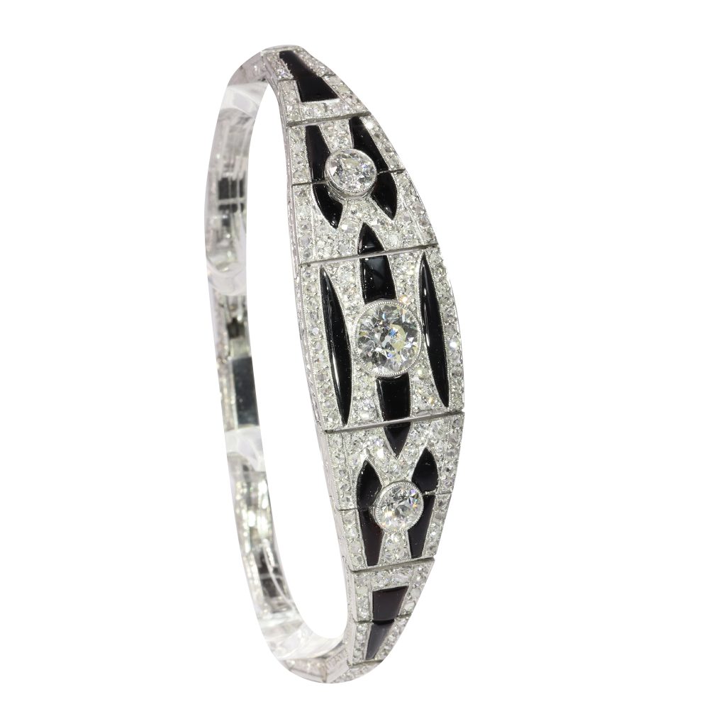 Antique Art Deco Old Cut Diamond And Onyx Bracelet In Platinum