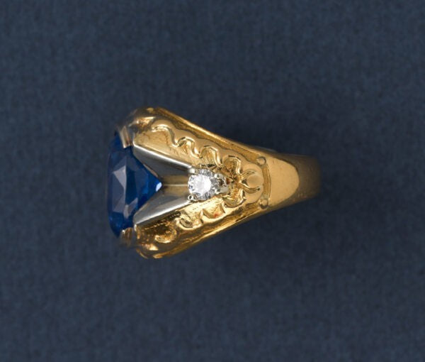 11ct Oval Cut Ceylon Sapphire, Diamond and 22ct Yellow Gold Ring