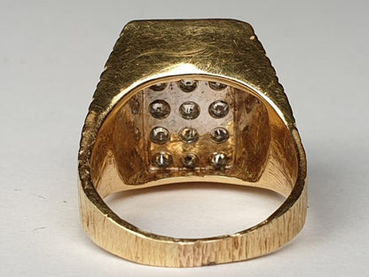 Vintage 1960s Retro Diamond and Textured 18ct Gold Dress Ring