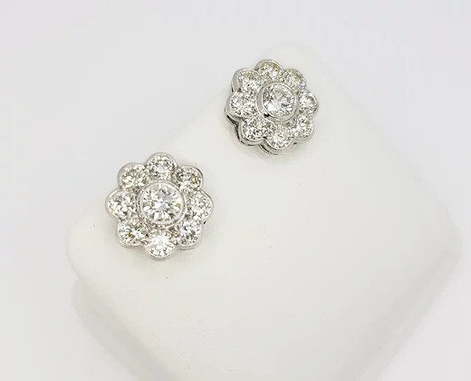 2.55ct Diamond Daisy Flower Cluster Stud Earrings; floral stud earrings set with round brilliant-cut diamonds, Mounted in 18ct white gold