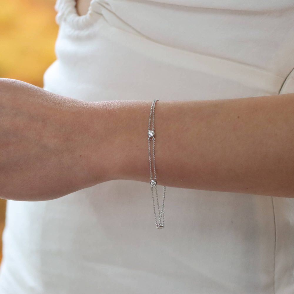 Modern Three Stone Diamond Chain Bracelet in White Gold