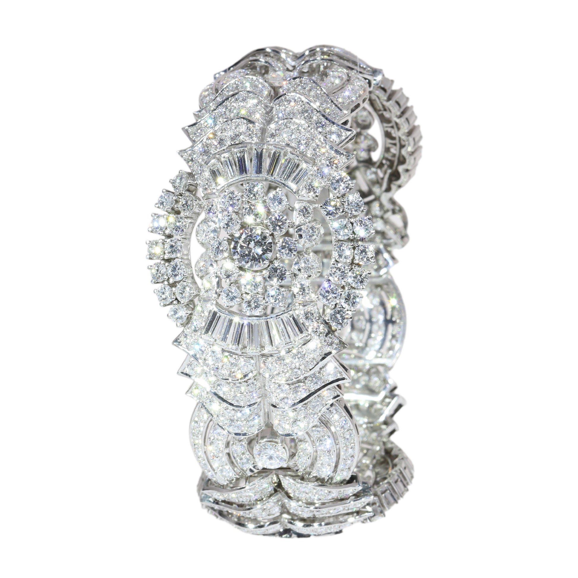 A fine diamond geometric bracelet in platinum