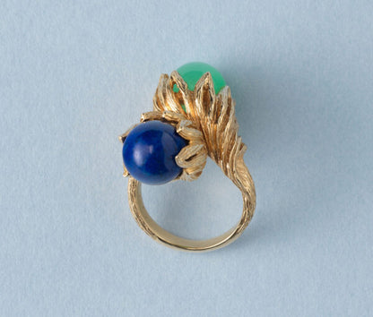 Vintage Calcedony, Lapis Lazuli and 18ct Gold Dress Ring, two textured leaves holding a lapis lazuli and green calcedony ball, Signed Georg Lauer, Circa 1960-1970.