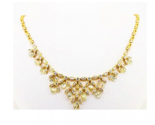 Brilliant Cut and Briolette Drop Diamond Necklace Earrings Suite, 25.63cts