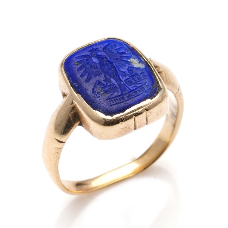 Antique 18ct Yellow Gold Signet Ring with Lapis Lazuli Bearing Heraldic Eagle and Latin Phrase