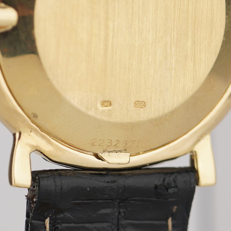 Vintage ladies IWC Schaffhausen 18ct Yellow Gold Watch with Black Face and Diamond and Onyx Bezel, Ref 2232671