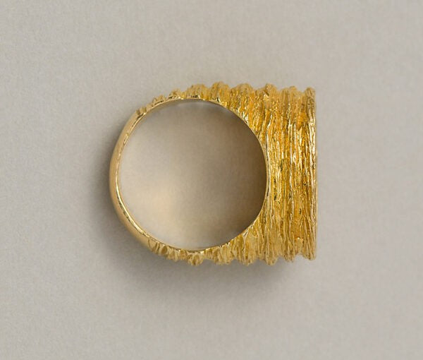 Contemporary Diamond Cluster and 18ct Yellow Gold Ribbed Textured Dress Ring