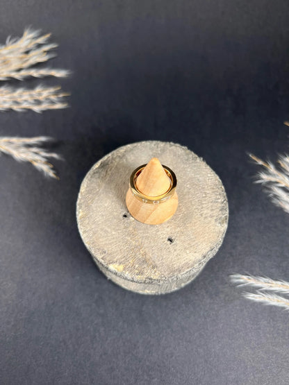18 Carat Yellow Gold Cushion and Round Cut Diamond Band Ring, 1.20 Carats