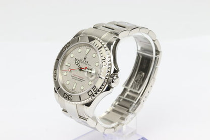 Rolex Yacht Master 40mm Stainless Steel 16622 Automatic, silver dial, white luminous hour markers, date indicator, bi-directional rotating bezel with platinum bezel insert, stainless steel Oyster bracelet, Circa 2005-06