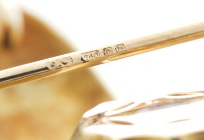 Vintage 1ct Diamond and 18ct Yellow Gold Flower Brooch Pendant