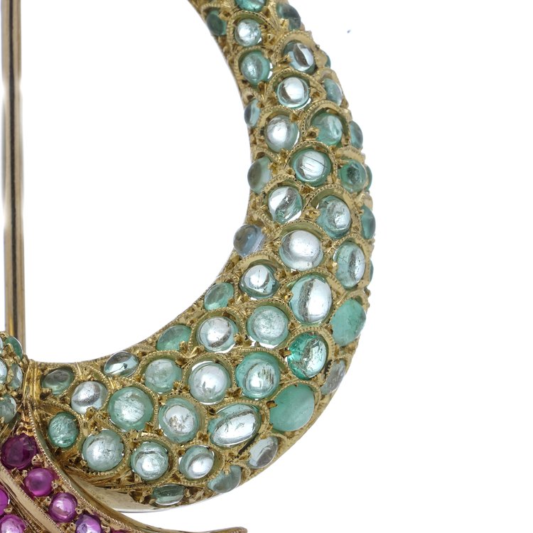 Vintage 5ct Cabochon Emerald Fish Brooch with Rubies