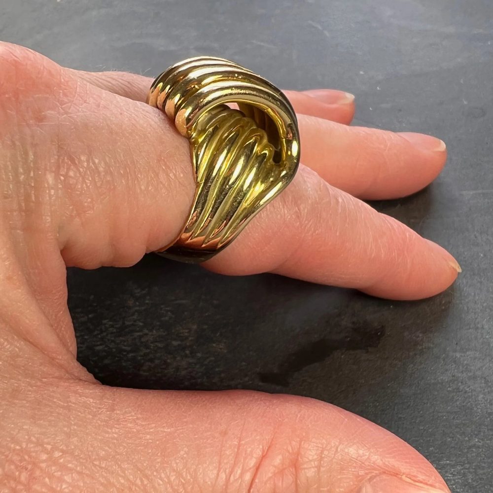 French Retro 18ct Yellow Gold Coiled Spring Ring