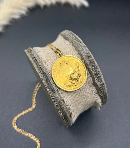 French Art Nouveau 18 Carat Gold Love Medallion by Frederic Charles Victor de Vernon