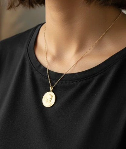 French Art Nouveau 18 Carat Gold Love Medallion by Frederic Charles Victor de Vernon