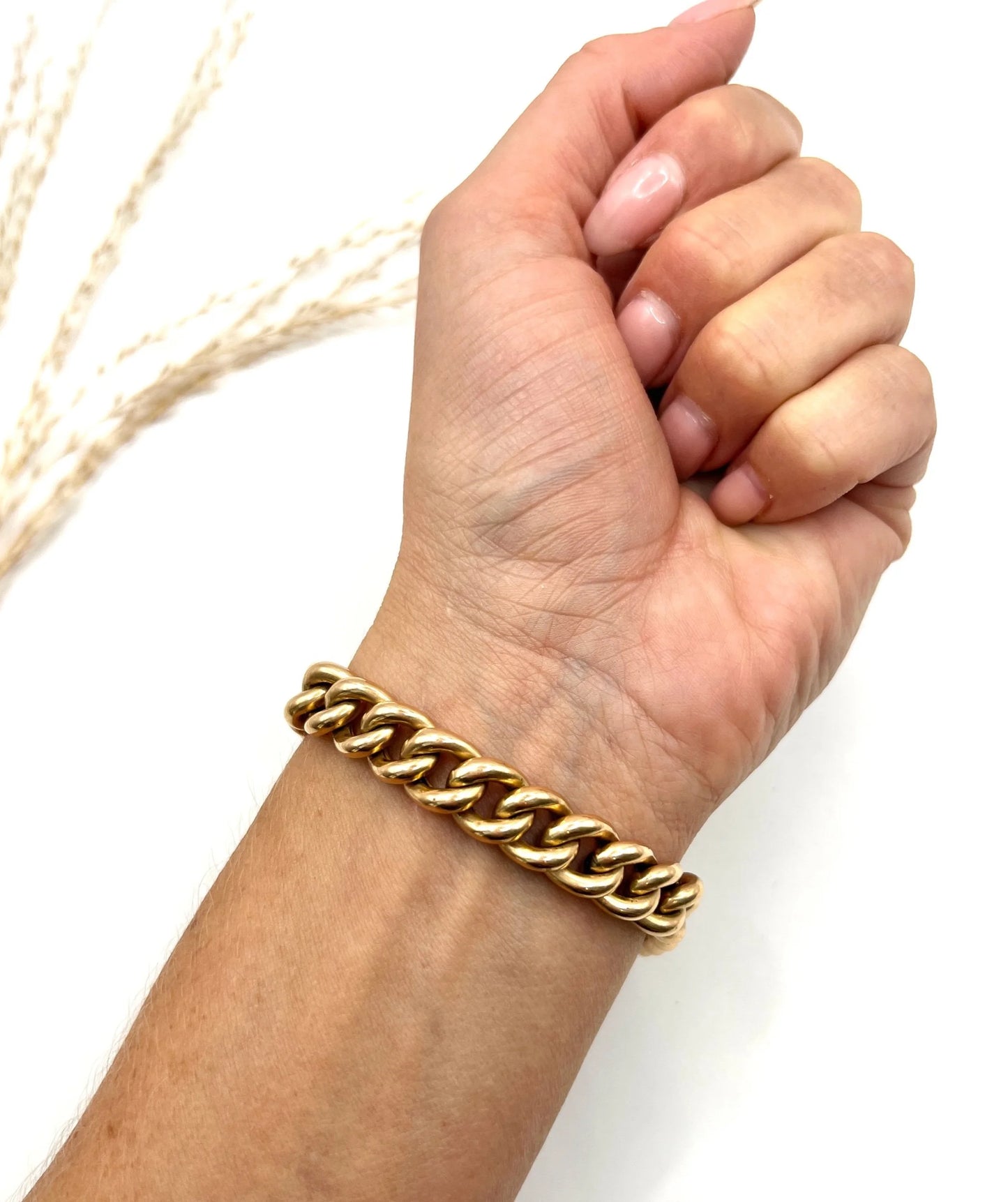 Victorian 15 Carat Rose Gold Curb Link Bracelet with Heart Padlock Clasp, Circa 1880