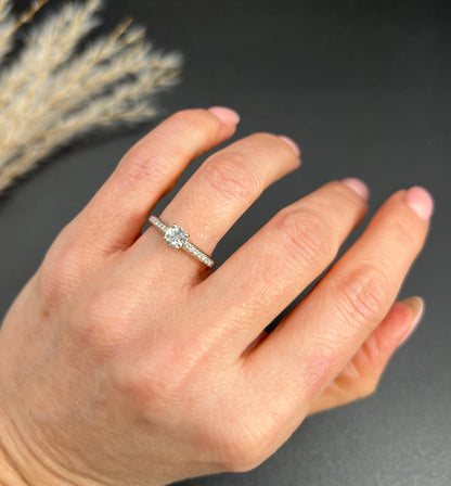 18 Carat White Gold Diamond Engagement Ring with Diamond Shoulders, 0.78 Carats