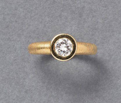 Modern 18ct Gold Solitaire Diamond Ring