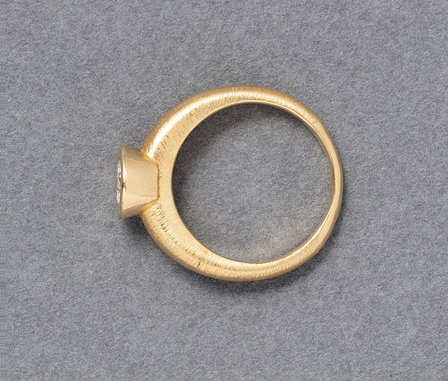 Modern 18ct Gold Solitaire Diamond Ring