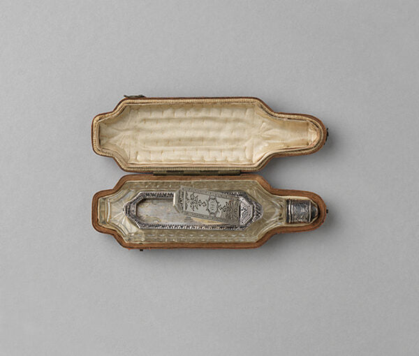 Antique Scent Bottle with Original Fitted Case; rectangular glass scent bottle with silver mount and hinged compartment, English, 18th century