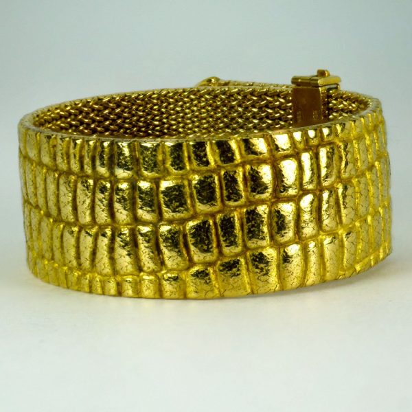 Tiffany and Co 18ct Yellow Gold Crocodile Buckle Bracelet by Angela Cummings