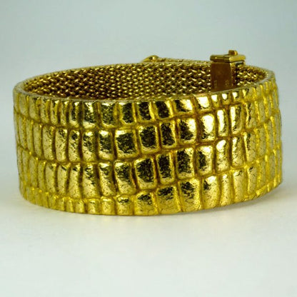 Tiffany and Co 18ct Yellow Gold Crocodile Buckle Bracelet by Angela Cummings