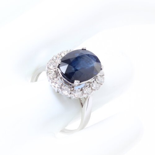 Vintage 3.50ct Sapphire and Diamond Oval Cluster Ring