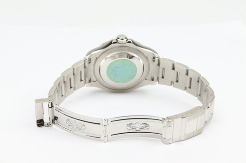 Rolex Yacht Master 40mm Stainless Steel 16622 Automatic, silver dial, white luminous hour markers, date indicator, bi-directional rotating bezel with platinum bezel insert, stainless steel Oyster bracelet, Circa 2005-06