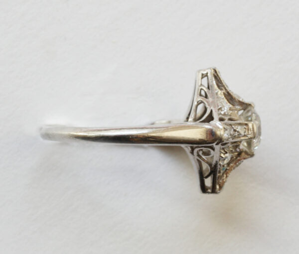 Art Deco Old Cut Diamond and Platinum Ring, 0.90 carat total. Signed: Peacock, for C.D. Peacock from Chicago, America
