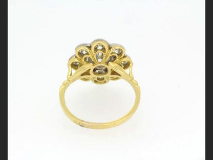 Diamond Floral Cluster Ring, 2.10 carats, 18ct Yellow Gold
