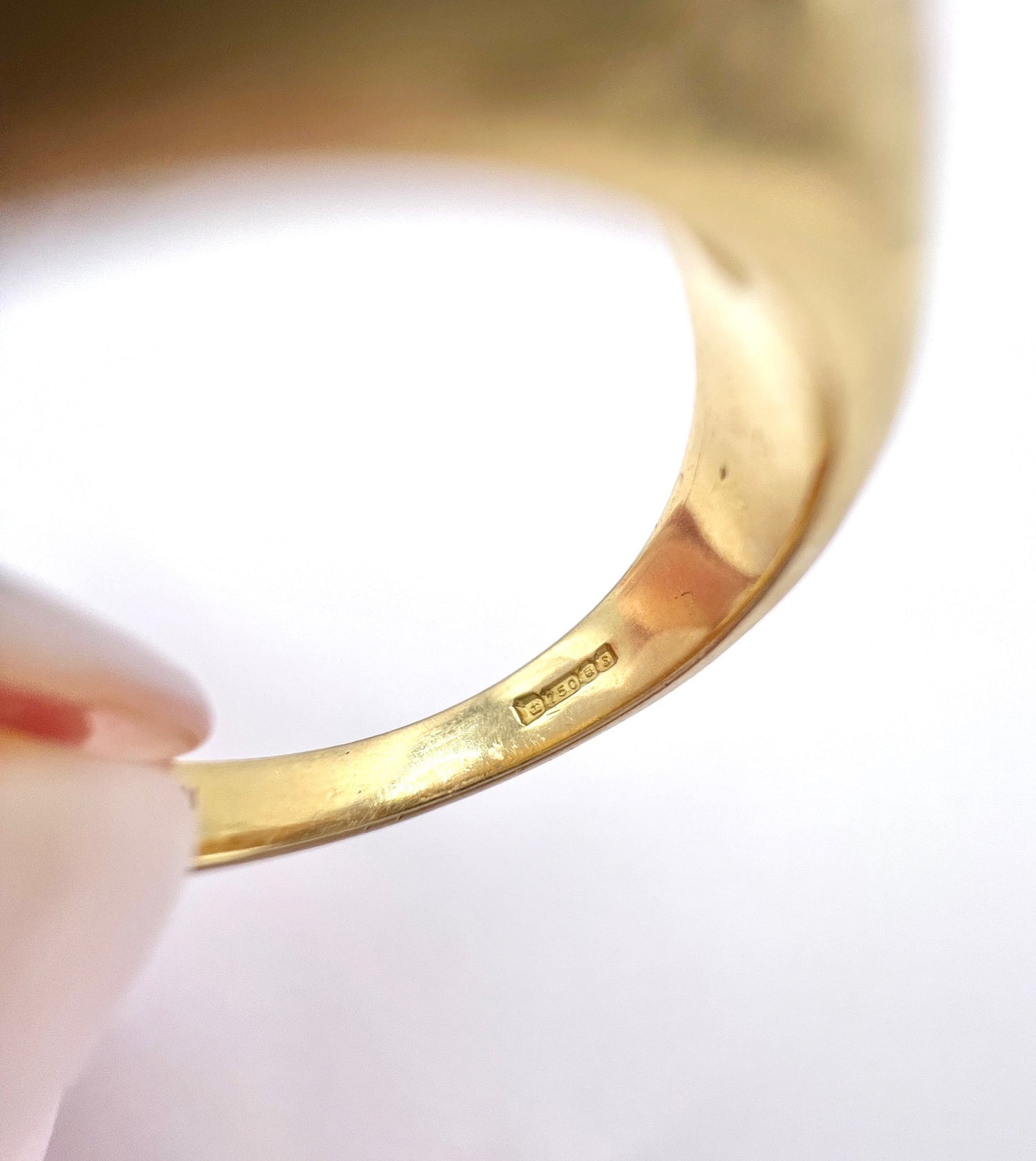 Vintage 18 Carat Yellow Gold Three Stone Diamond Band Ring, Hallmarked London 1992