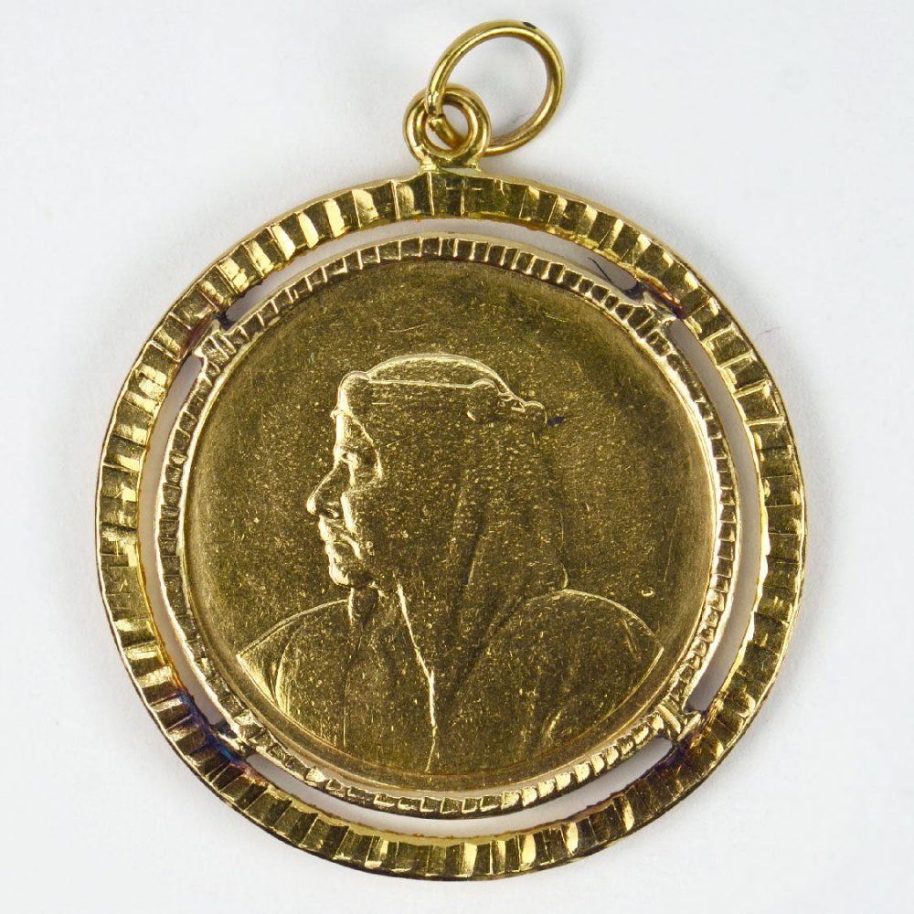 24ct Gold Bahrain 10 Dinars Coin in 18ct Gold Charm Pendant