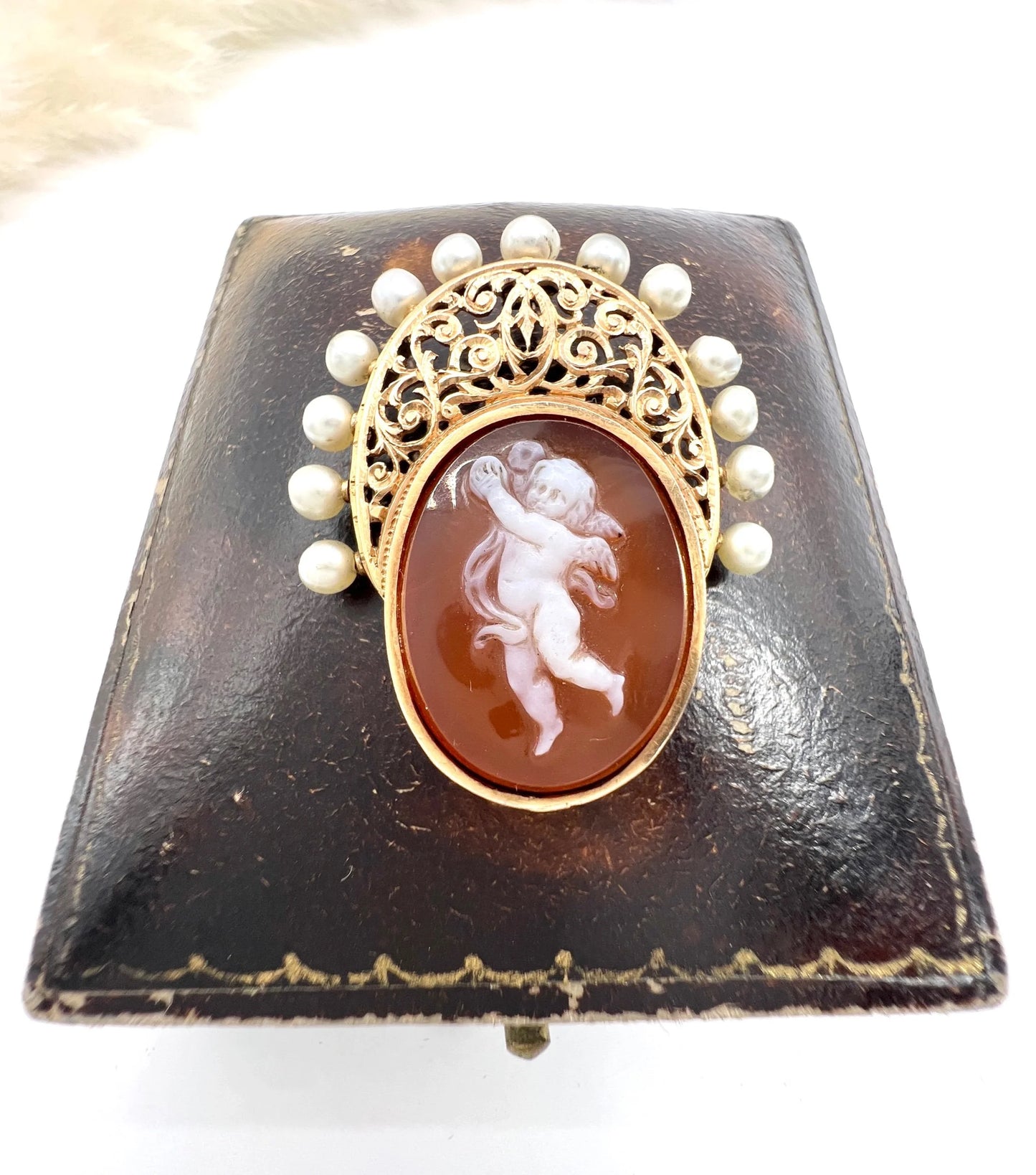 Antique 18 Carat Yellow Gold Hardstone and Natural Seed Pearl Cherub Cameo Pendant