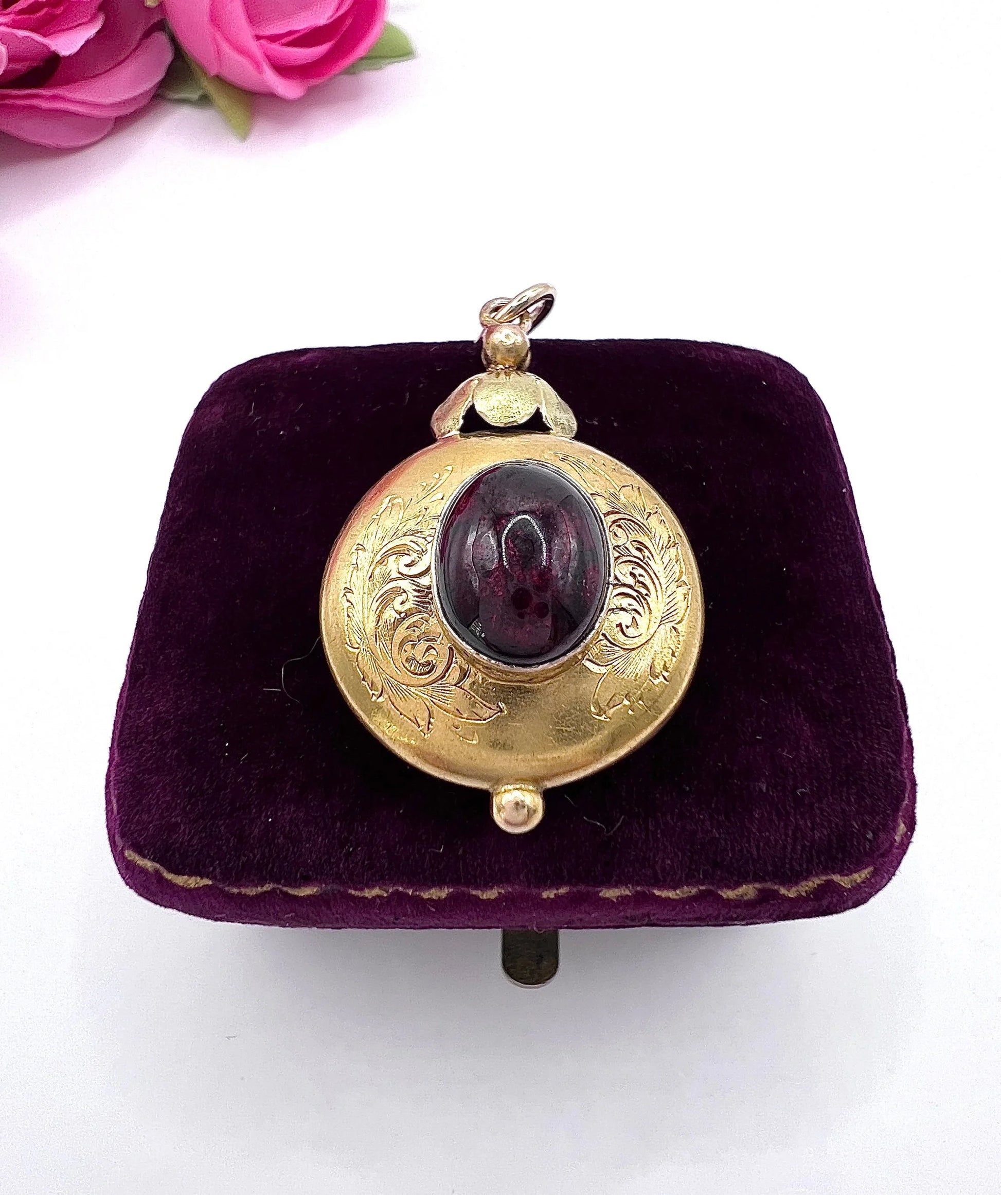 Victorian 15 Carat Two-Colour Gold Cabochon Garnet Locket Back Pendant, Circa 1870