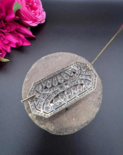 Antique Platinum, Edwardian era 10 Carat Diamond Openwork Brooch