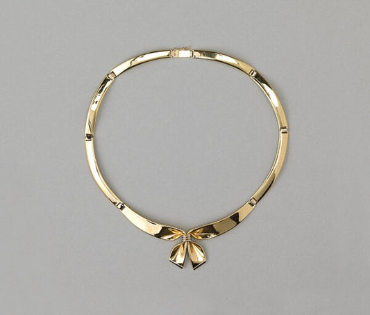 Vintage French 18ct Gold Bow Collar Necklace; half-rounded yellow gold links alternated with small white gold links, central yellow gold ribbon held by three white gold bands like a bow