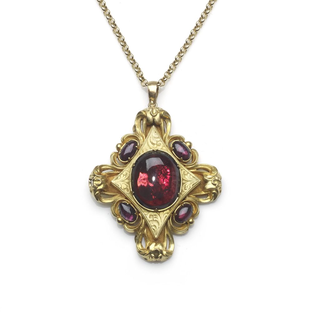 Antique Victorian Gold Garnet Pendant