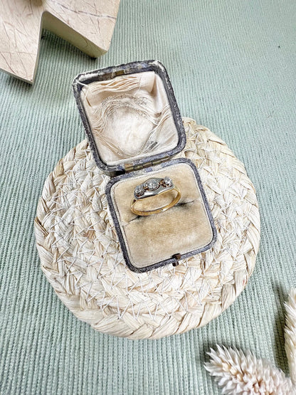 Antique 18ct Gold & Platinum 1920’s Diamond Three Stone Trilogy Ring