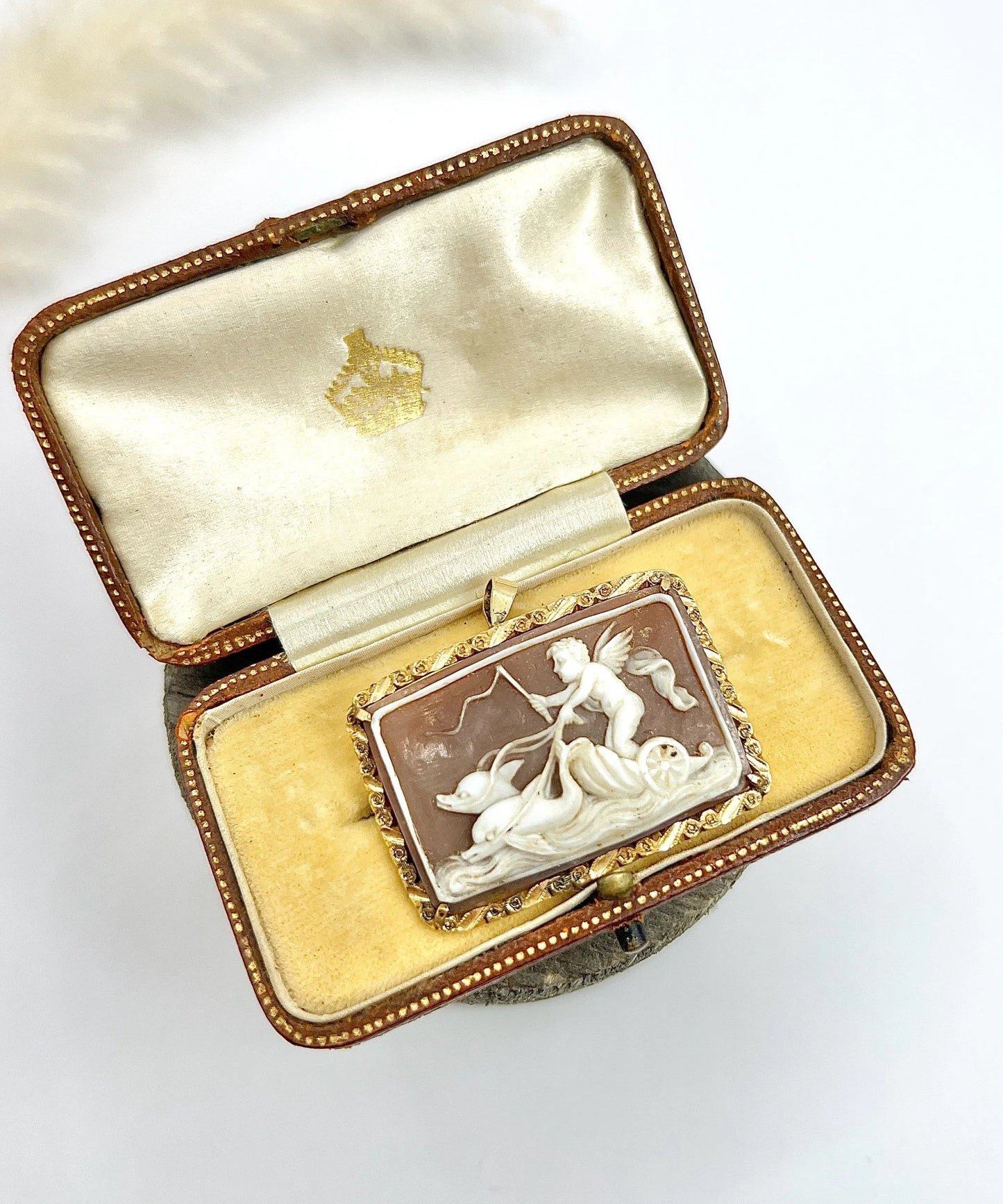 Victorian 18 Carat Gold Cherub, Eros and Dolphin Chariot Shell Cameo Pendant/Brooch