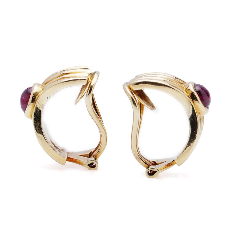 Vintage Boucheron Cabochon Ruby and 18ct Yellow Gold Clip On Earrings