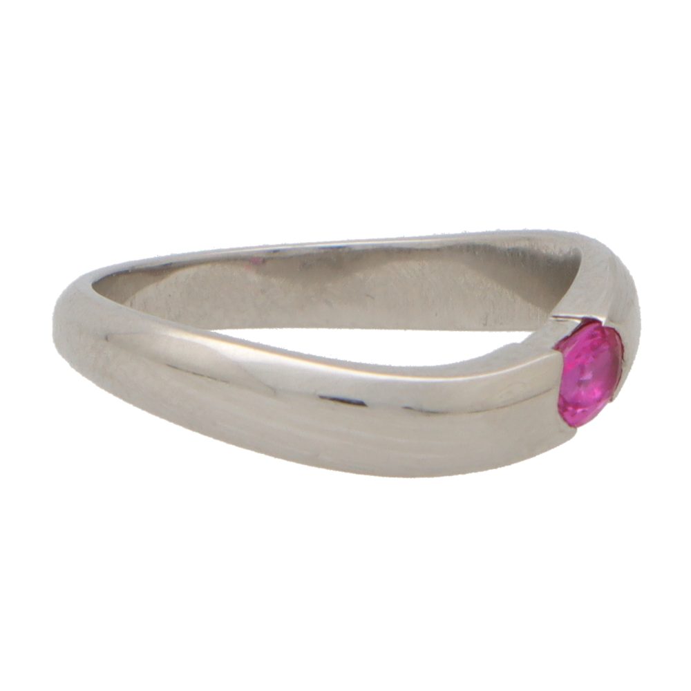 Pink Sapphire Curved Wave Band Ring in Platinum