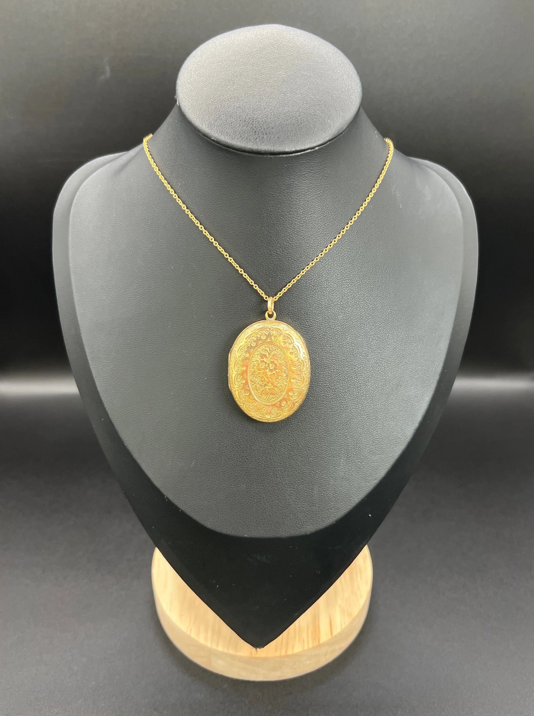 Victorian 15 Carat Yellow Gold Floral Engraved Peony Oval Locket, Circa 1880