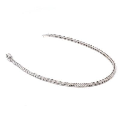 La Pepita 18ct White Gold Woven Wheat Necklace with Diamond Clasp