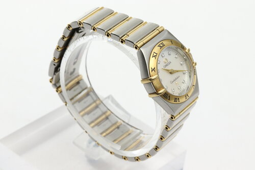 Omega Constellation Ladies 22mm MOP Diamond Dial, in Steel and Gold Quartz Watch, original Omega mother of pearl dial with 12 diamond hour markers, Steel and gold bracelet strap