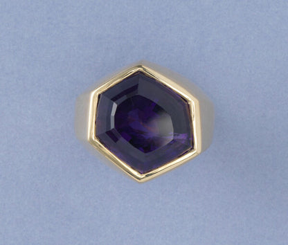Tiffany and Co 13.5ct Amethyst Hexagonal Asymmetrical Ring in 18ct Yellow Gold, Signed, Paloma Picasso for Tiffany & Co., V.S., Circa 1980