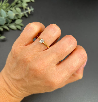 18 Carat Yellow Gold Princess Cut Diamond Single Stone Engagement Ring
